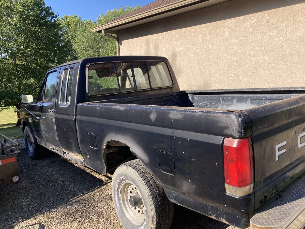 Ford-f-150-super-cab-1987-black-1