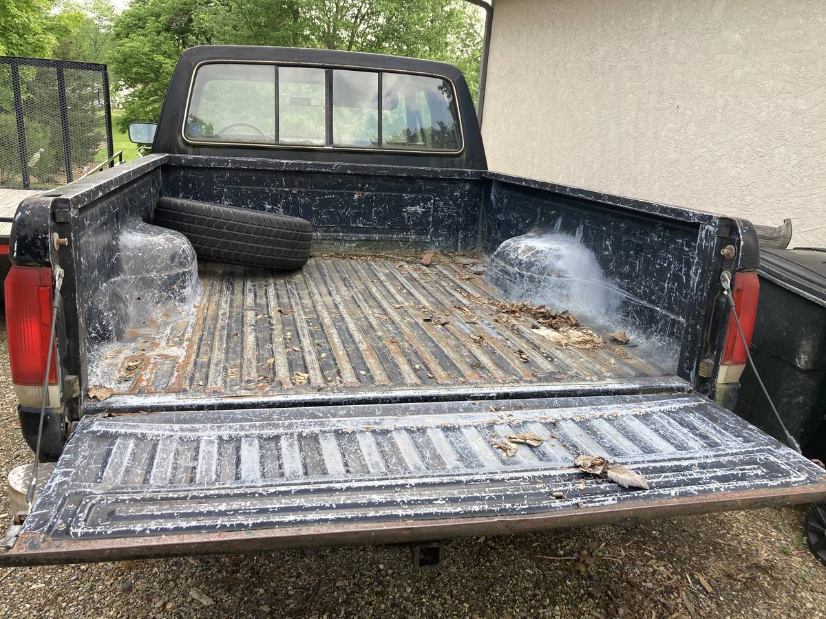 Ford-f-150-super-cab-1987-black-18