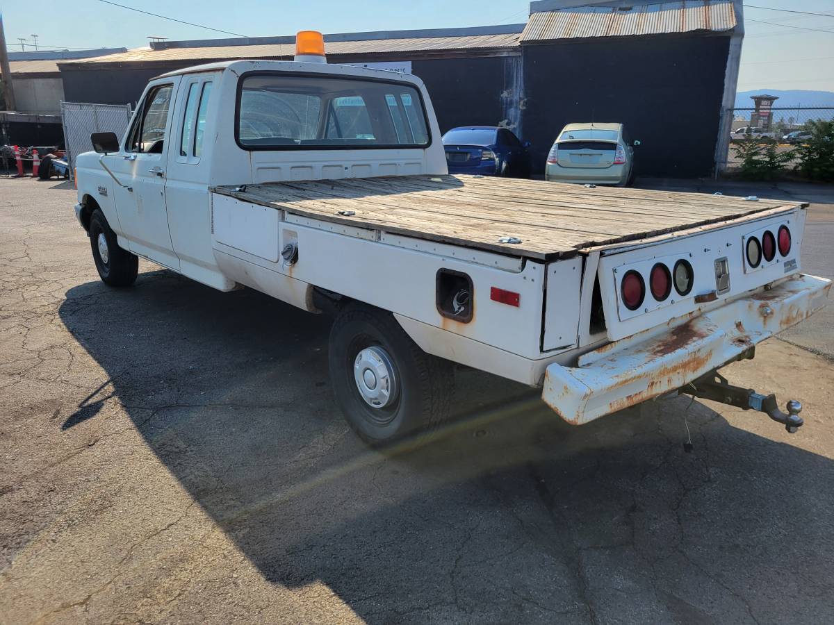 Ford-f-150-supercab-1987-white-3