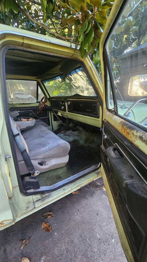 Ford-f-150-xl-standard-cab-1976