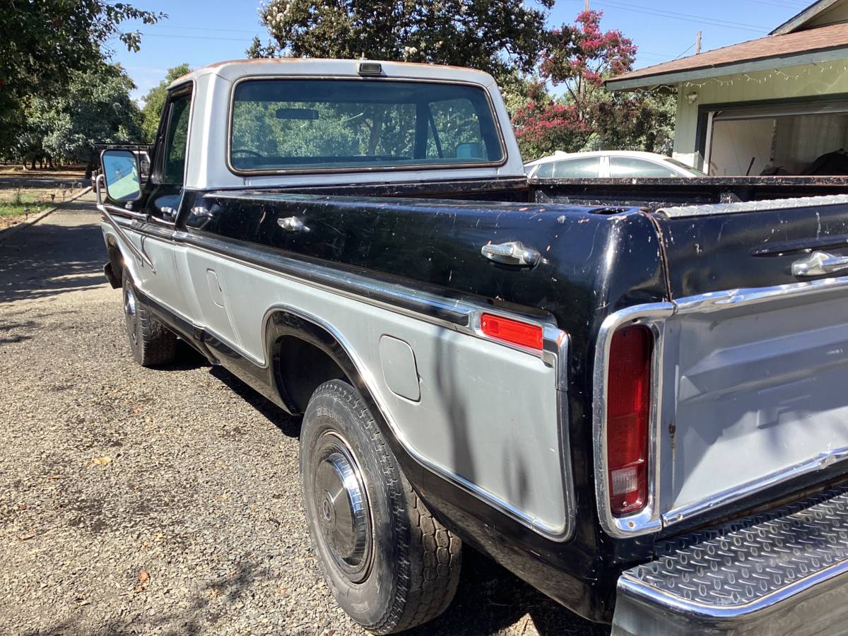 Ford-f-250-1979-silver-2