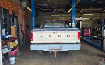 Ford-f-250-1983-white-3