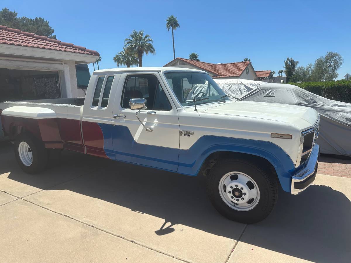 Ford-f-250-1985-custom-1