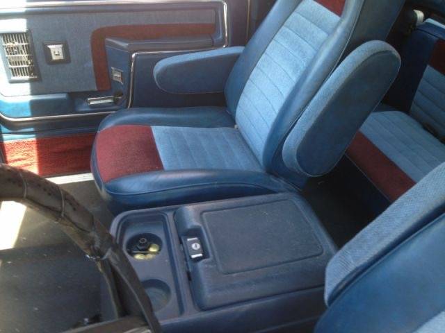 Ford-f-250-1985-custom-4