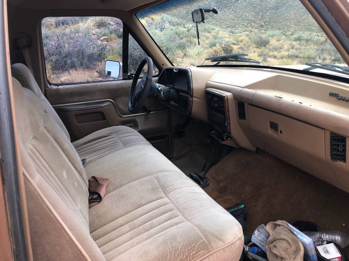 Ford-f-250-1987-brown-4