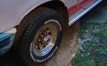 Ford-f-250-1987-grey-1