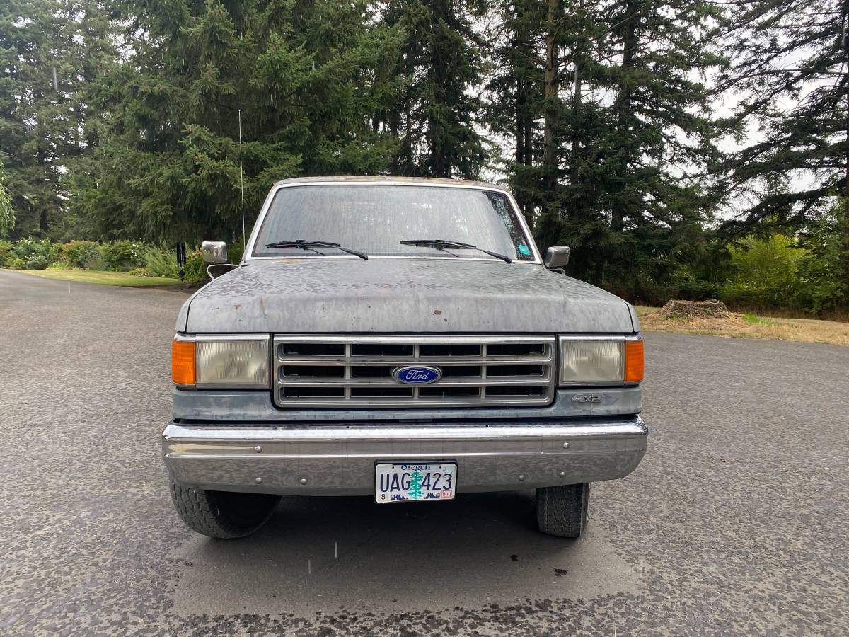 Ford-f-250-1987-grey-2