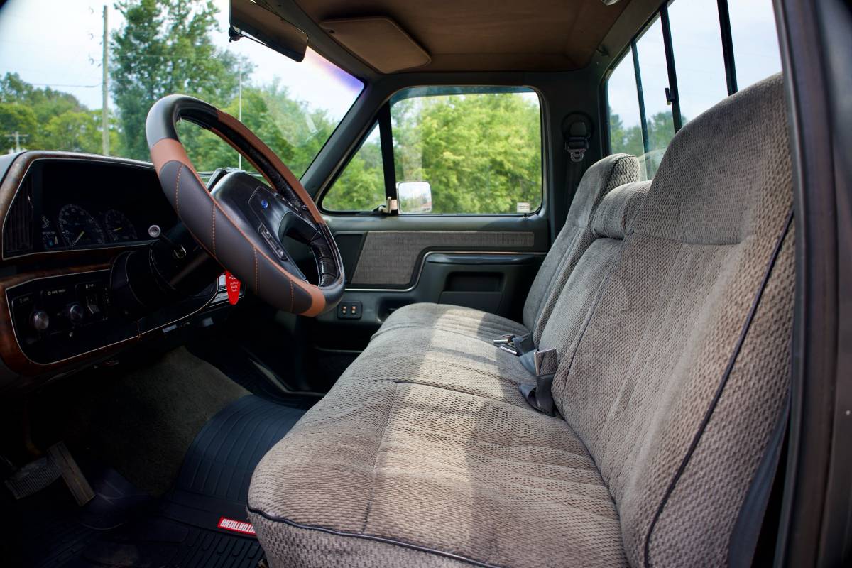 Ford-f-250-1990-grey-1
