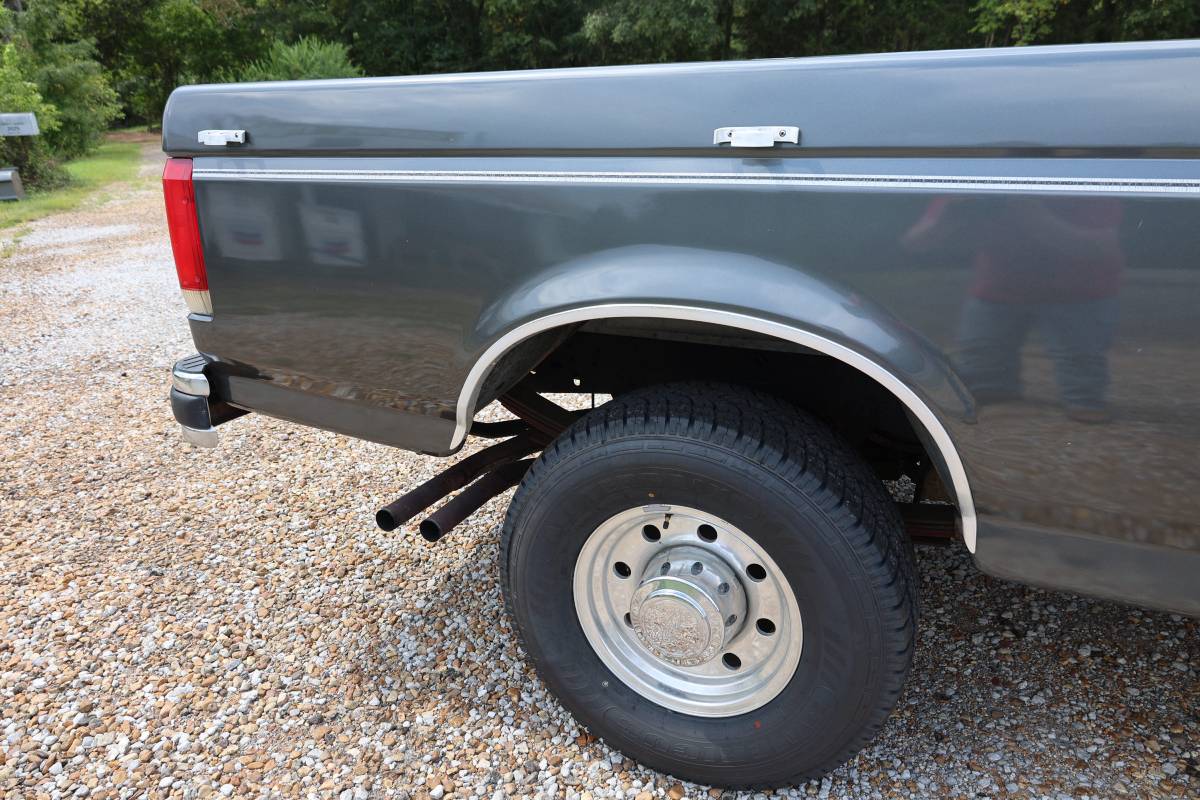Ford-f-250-1990-grey-12