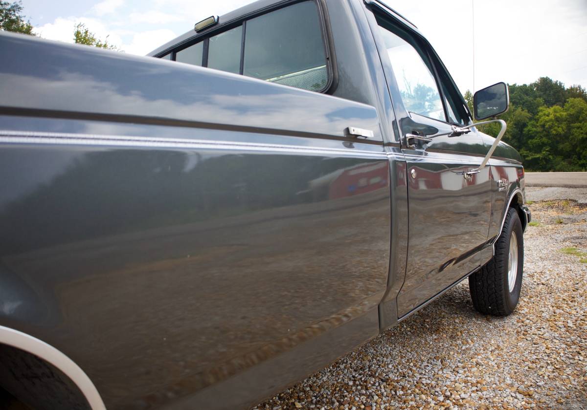 Ford-f-250-1990-grey-3