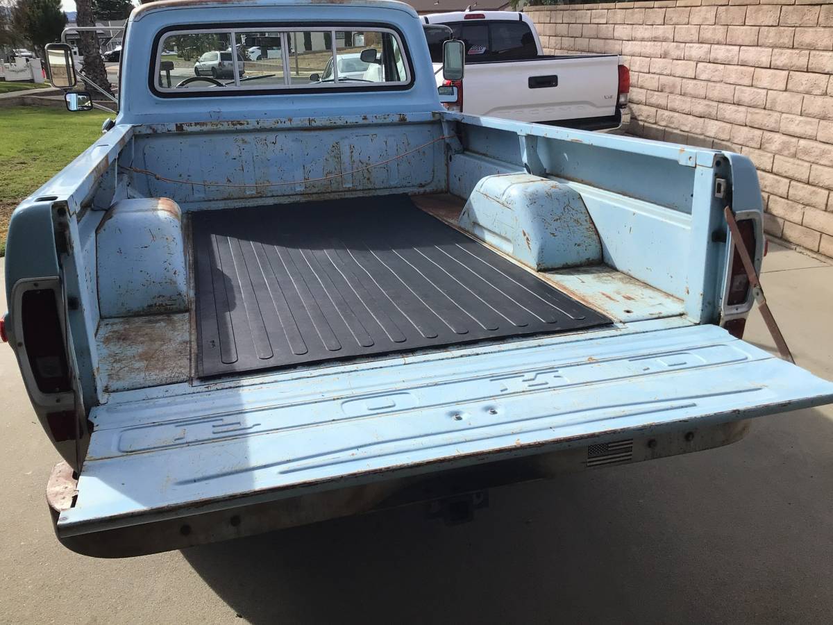 Ford-f-250-camper-special-1972-blue-7