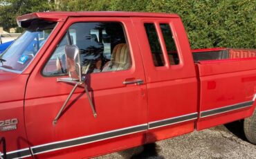 Ford-f-250-diesel-1982-red-8