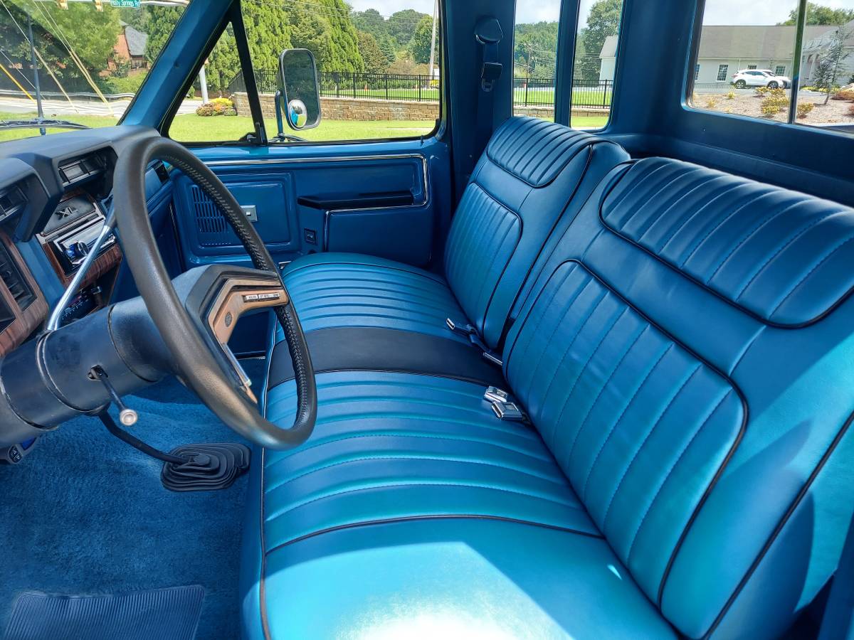 Ford-f-250-diesel-1984-blue-33