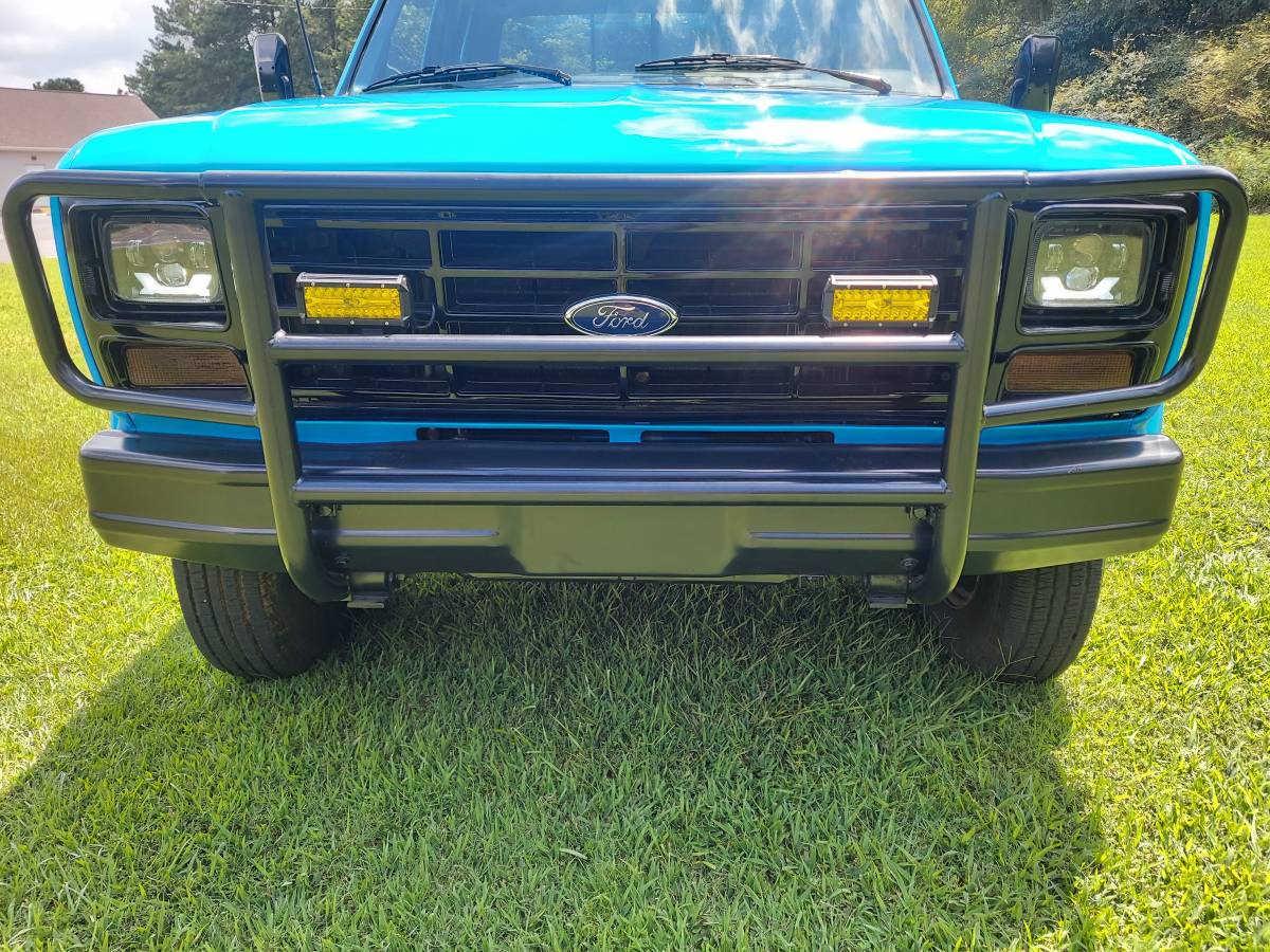 Ford-f-250-diesel-1984-blue-8
