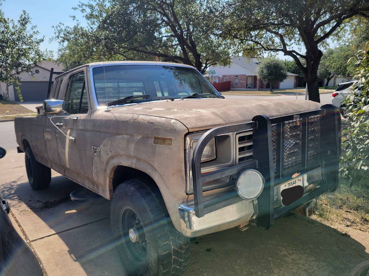 Ford-f-250-diesel-1985-custom-2