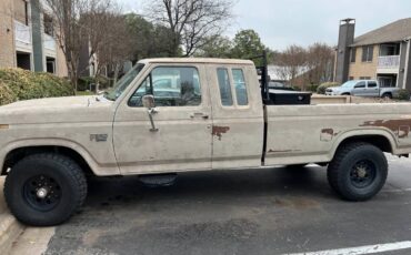 Ford-f-250-diesel-1985-custom-3