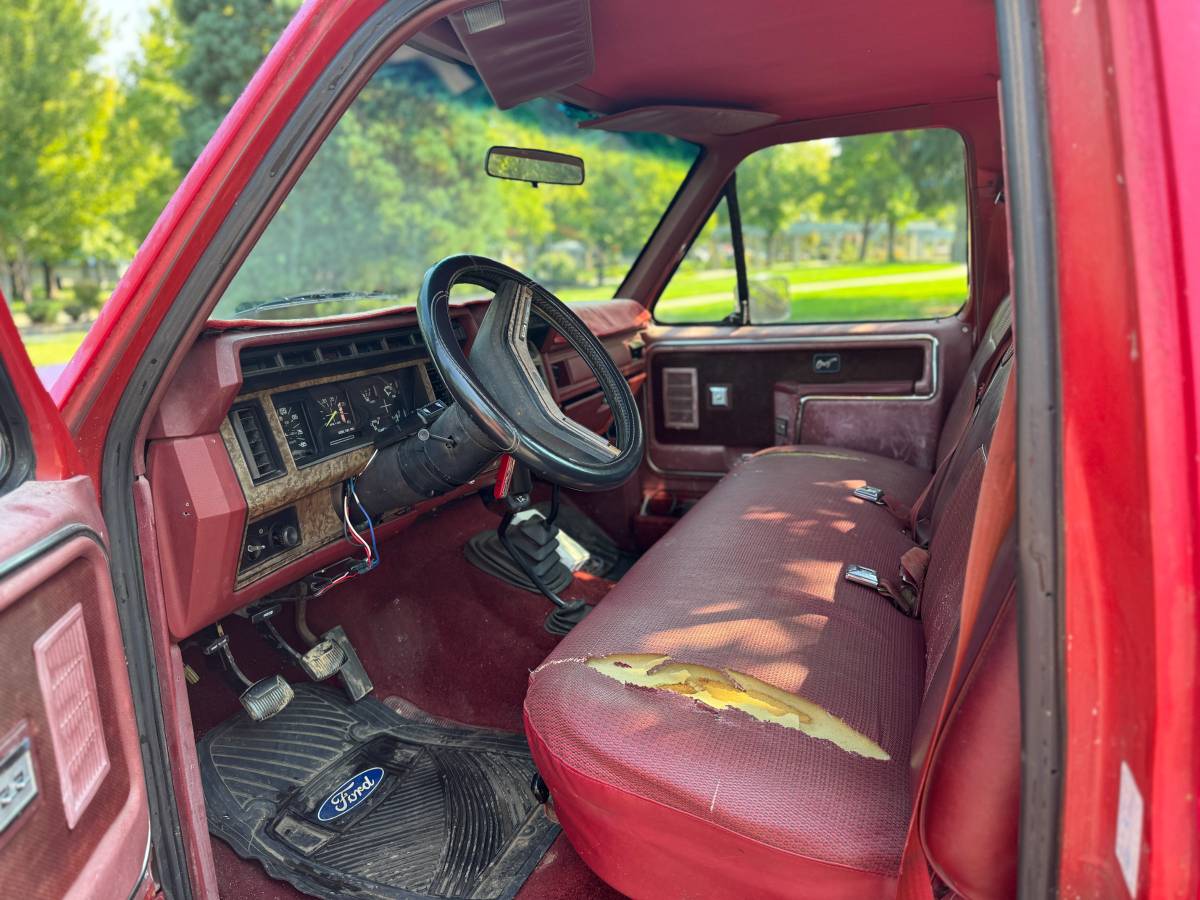 Ford-f-250-diesel-1986-red-10