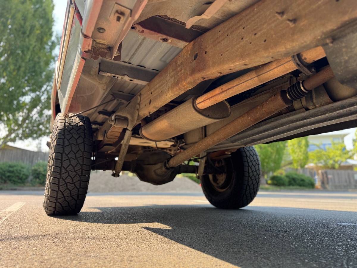 Ford-f-250-diesel-1986-red-14