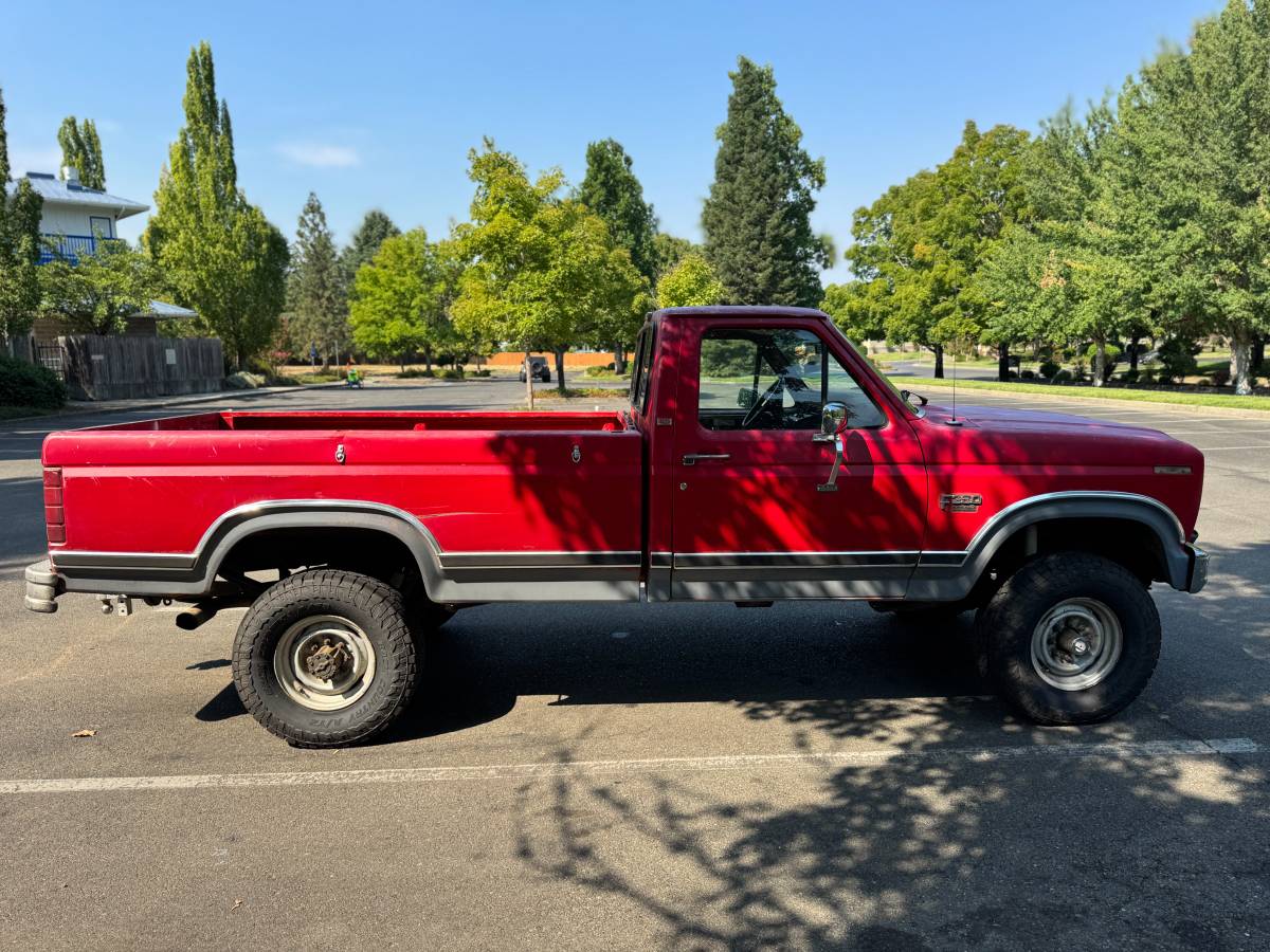 Ford-f-250-diesel-1986-red-2