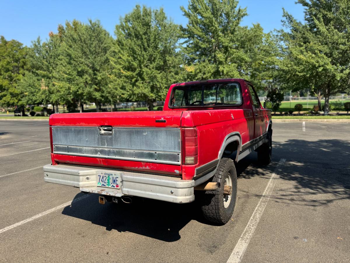 Ford-f-250-diesel-1986-red-3