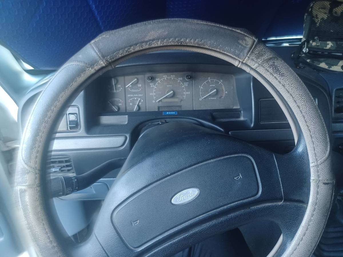 Ford-f-250-diesel-1993-white-1