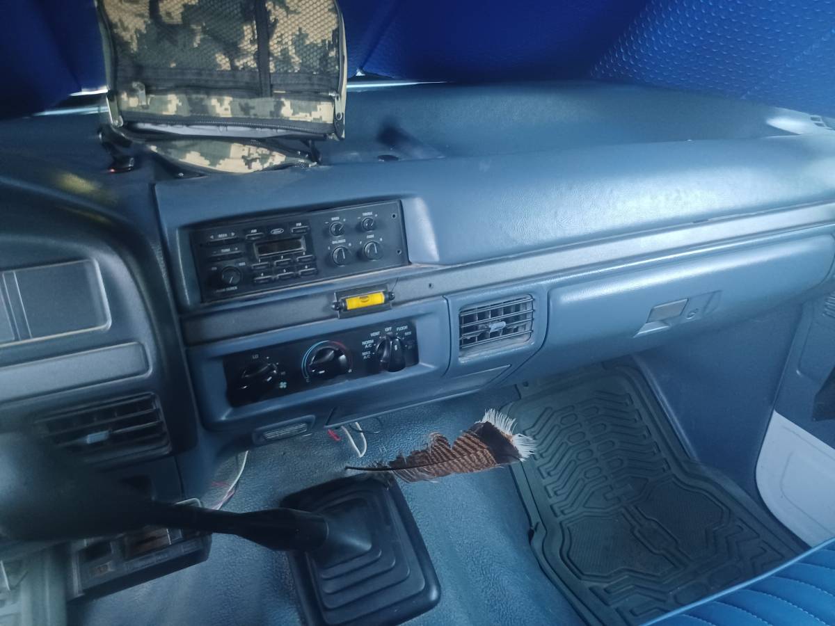 Ford-f-250-diesel-1993-white-3