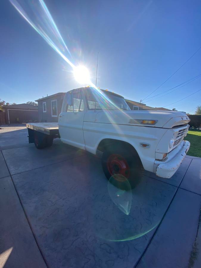 Ford-f-350-1968-white-3