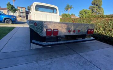 Ford-f-350-1968-white-4