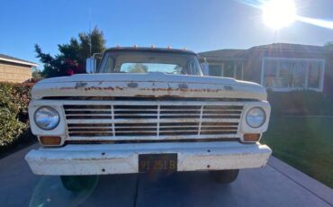 Ford-f-350-1968-white-5