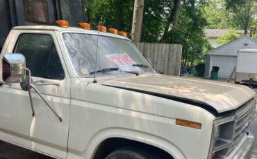 Ford-f-350-1985-white-2