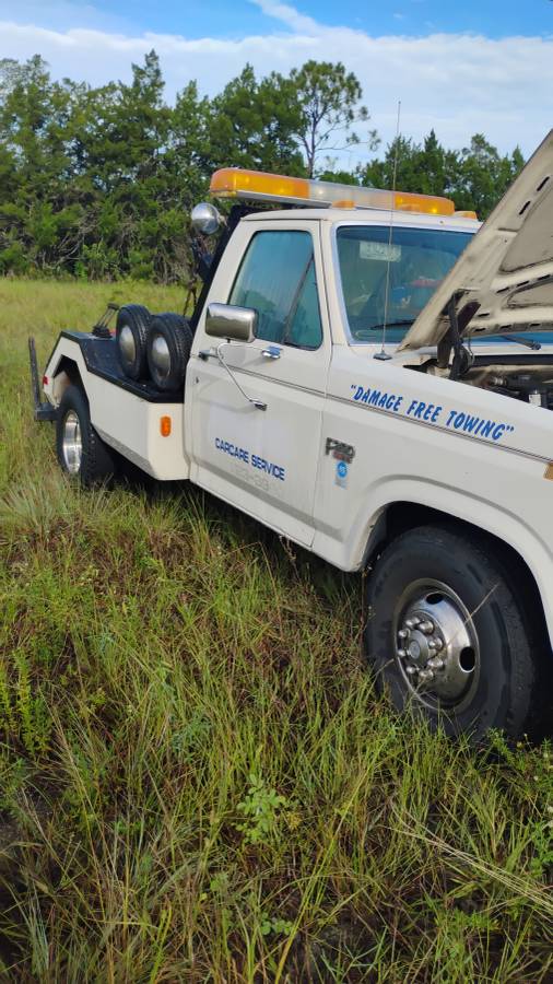 Ford-f-350-1986-white-2