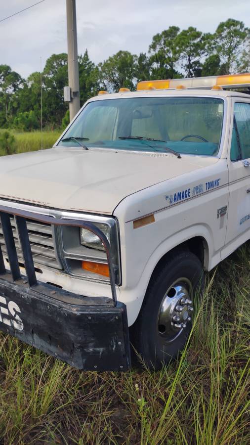 Ford-f-350-1986-white