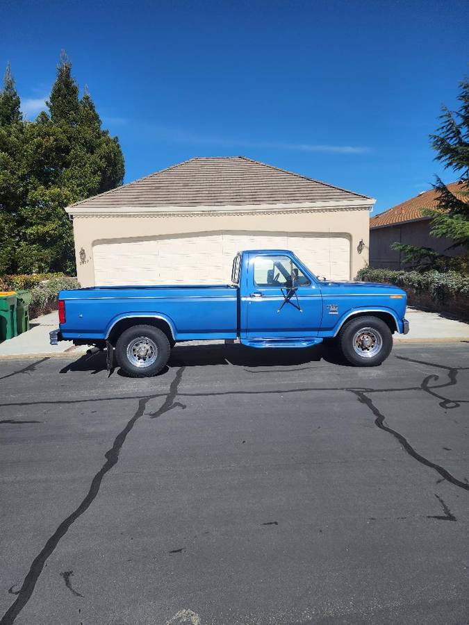 Ford-f-350-diesel-1985-blue-1