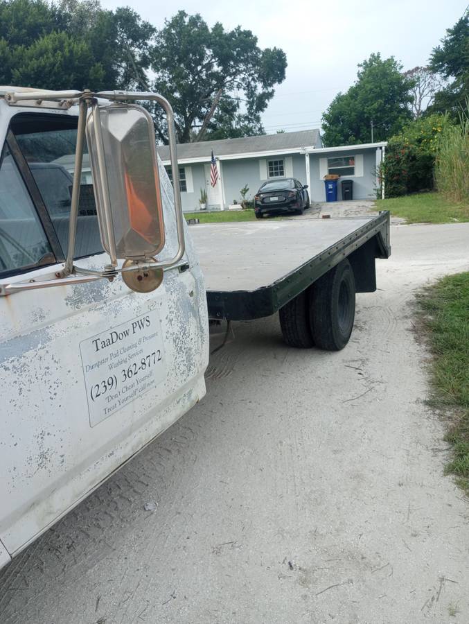 Ford-f-350-diesel-1990-white
