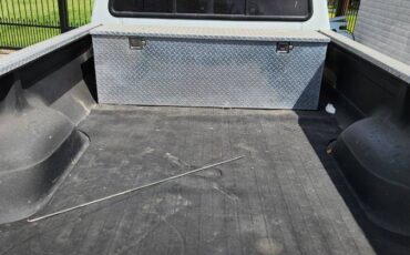 Ford-f-350-diesel-1994-white-11