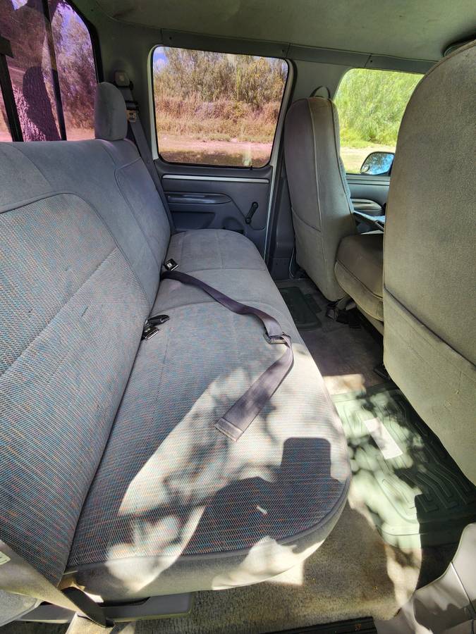 Ford-f-350-diesel-1994-white-2