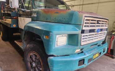 Ford-f-700-1987