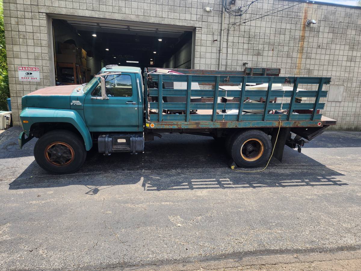 Ford-f-700-1987-5