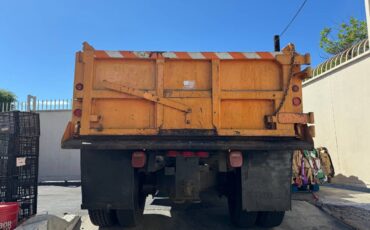 Ford-f-700-1989-orange-13