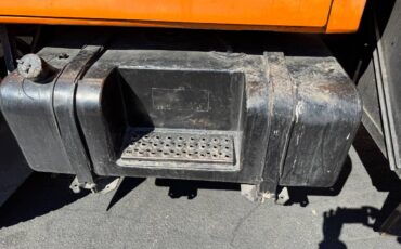 Ford-f-700-1989-orange-14