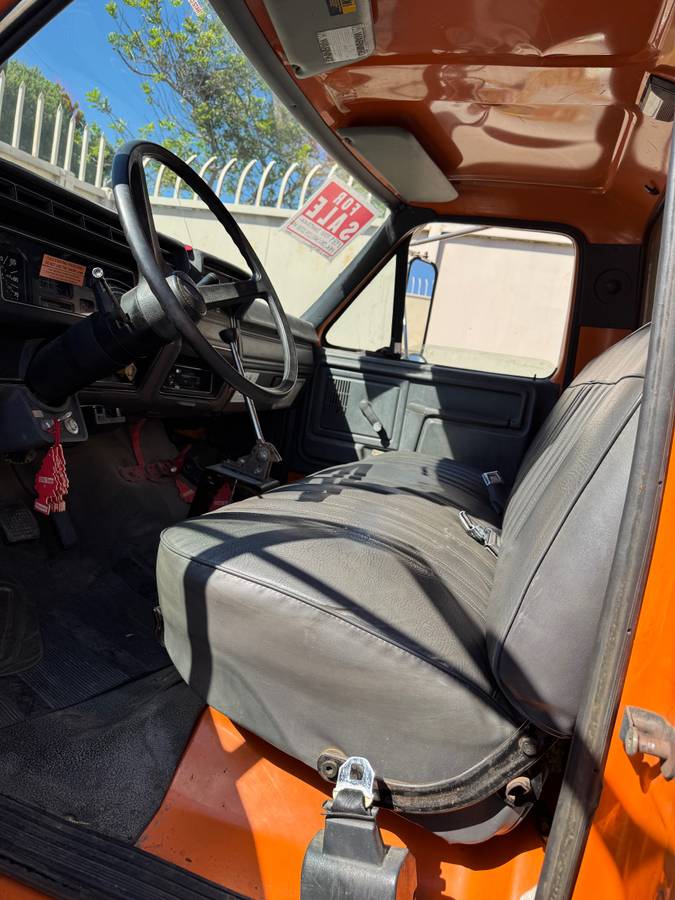 Ford-f-700-1989-orange-16