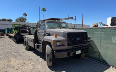Ford-f-700-1991-grey-7