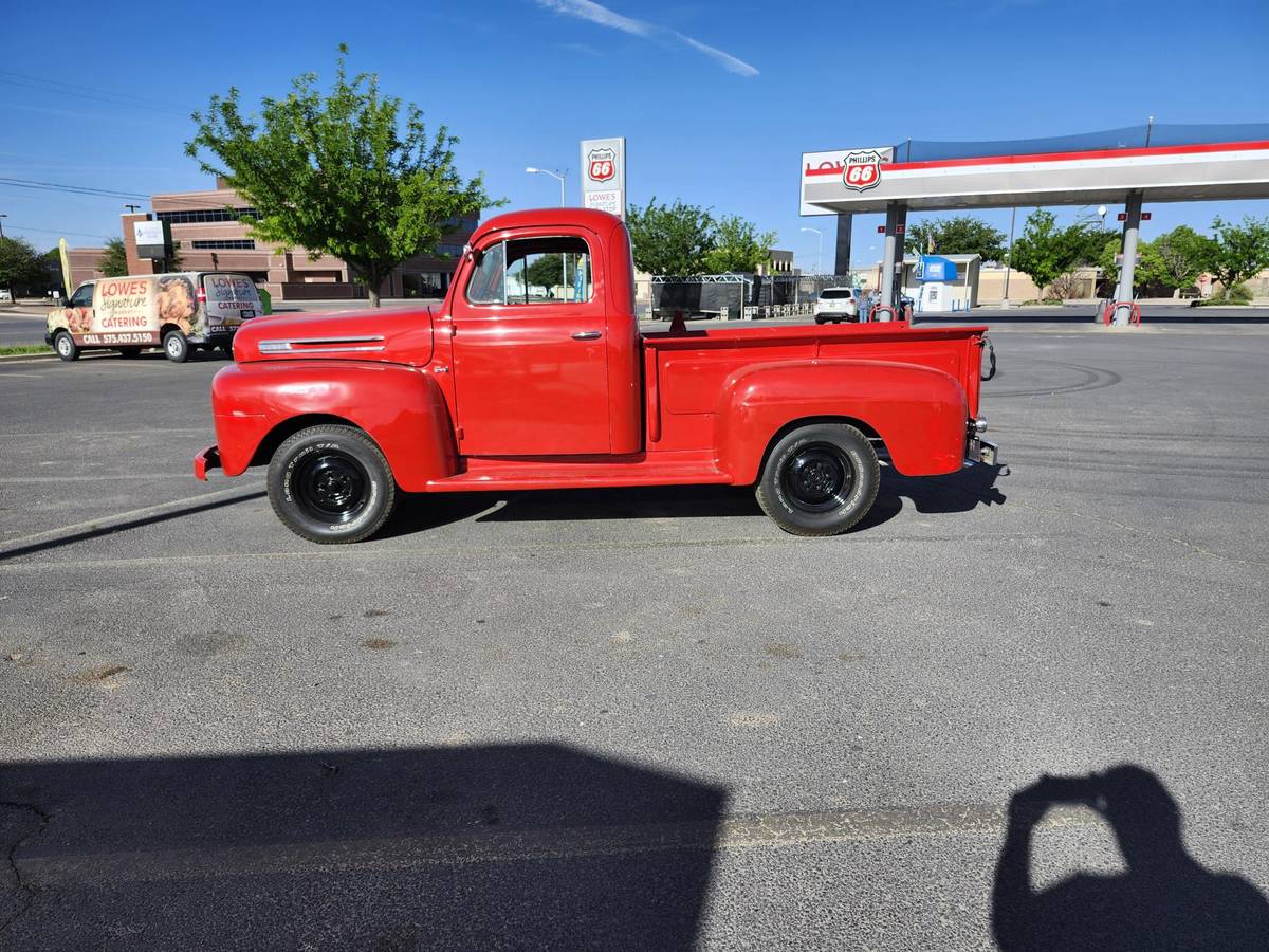 Ford-f1-1948-red-1
