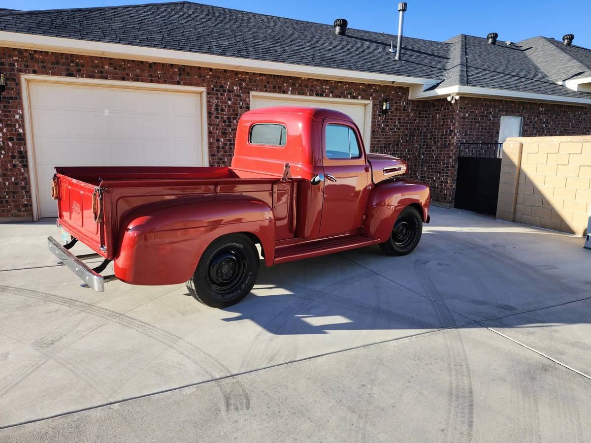 Ford-f1-1948-red-3