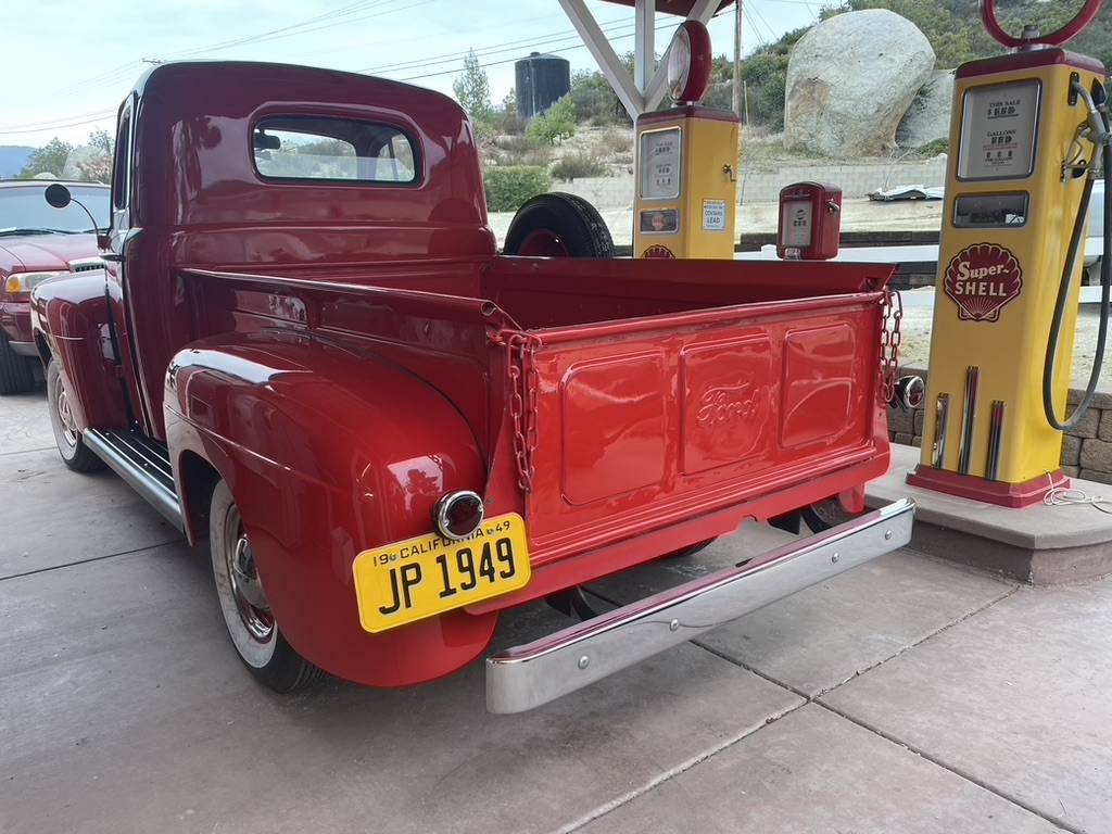 Ford-f1-1949-red-11