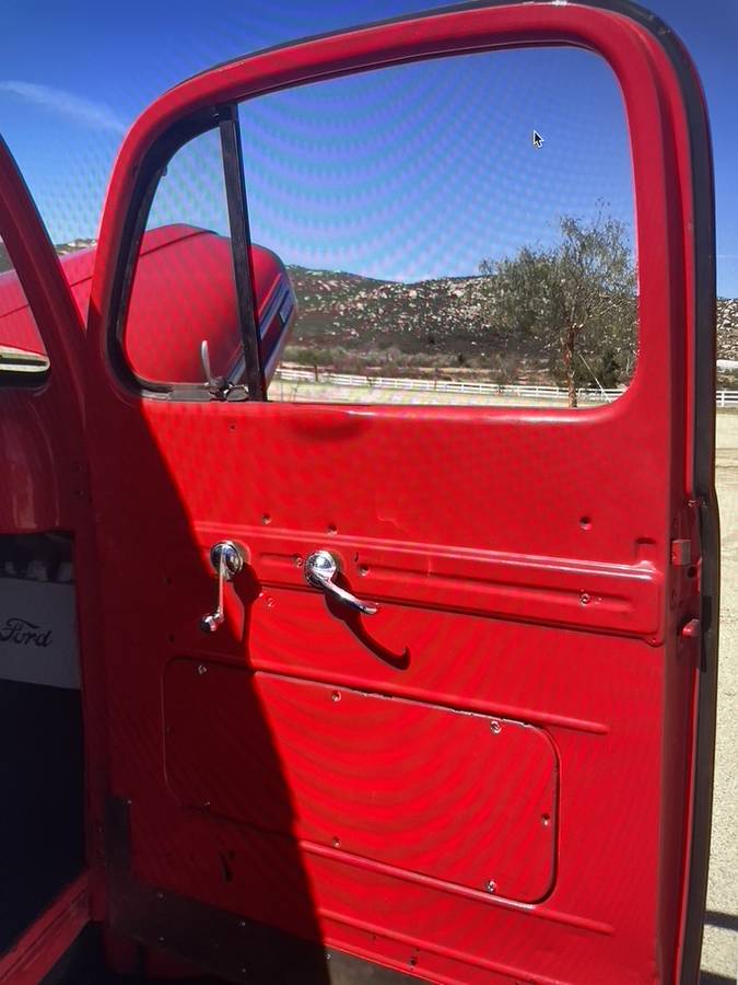 Ford-f1-1949-red-18