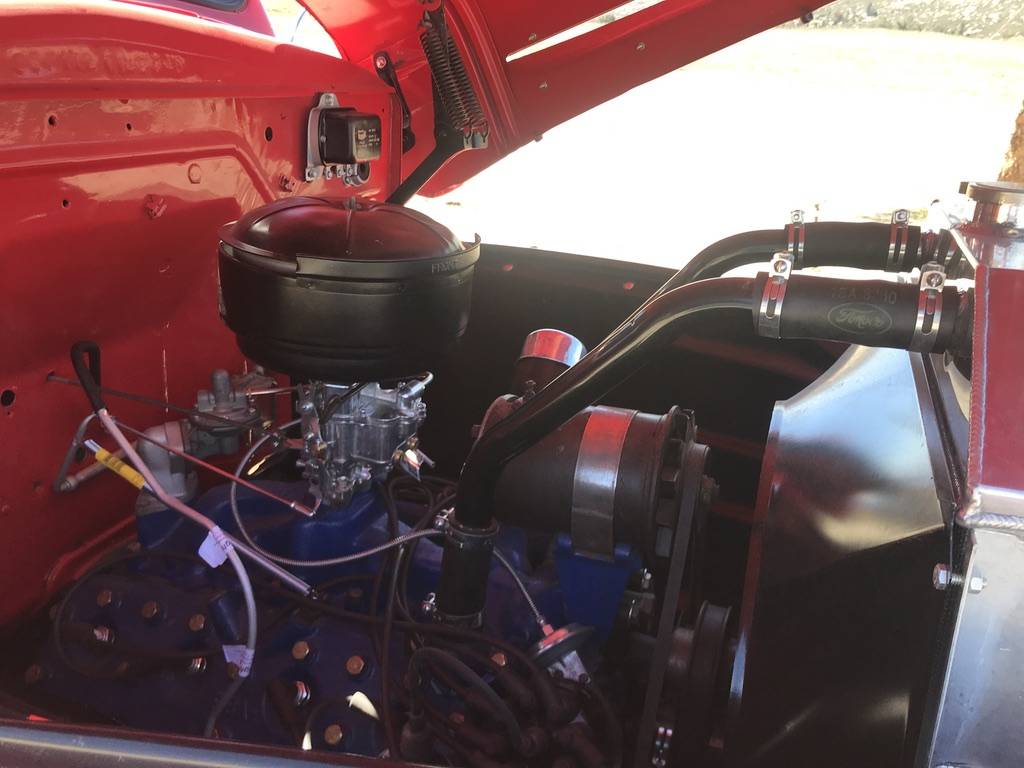 Ford-f1-1949-red-2