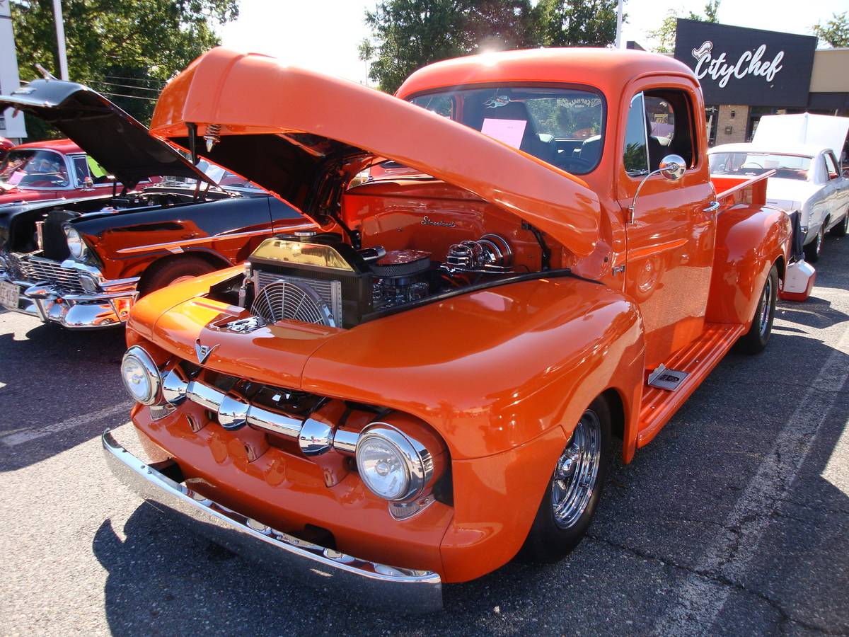 Ford-f1-pick-up-1951-orange-12
