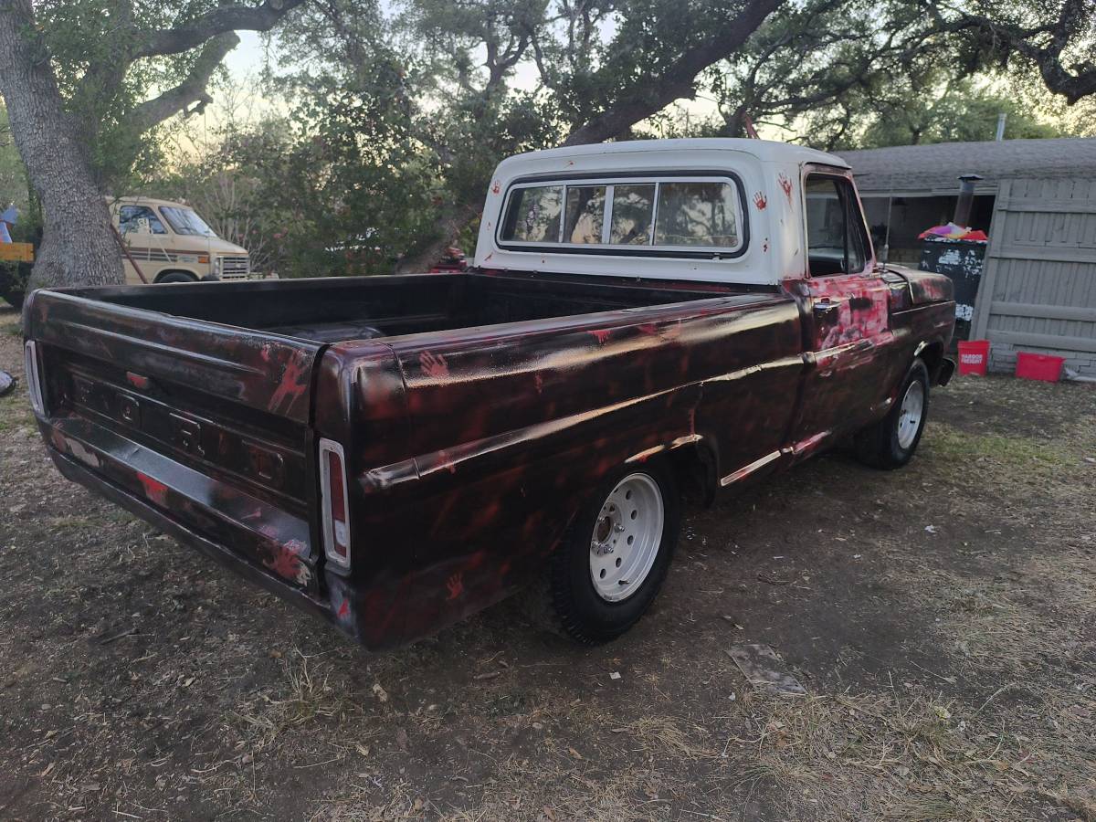 Ford-f100-1967-custom-3
