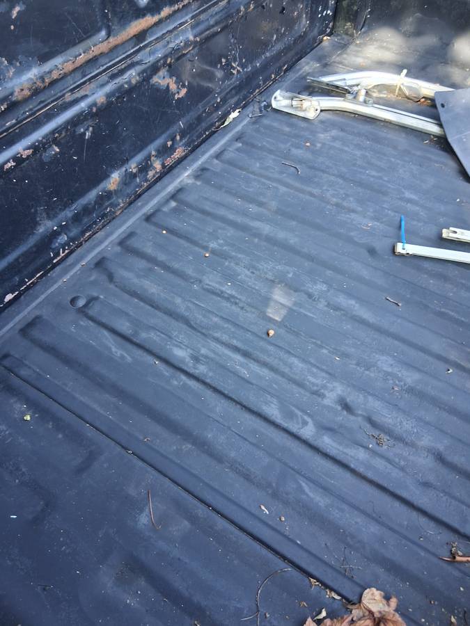 Ford-f100-1977-black-1